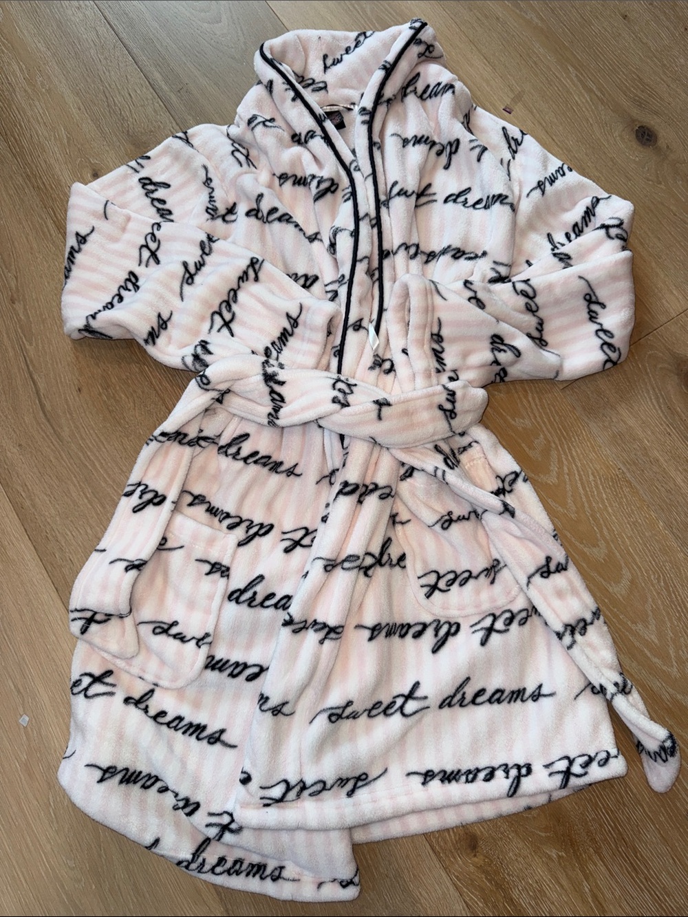 Victoria's Secret Pink Plush 'Sweet Dreams' Hooded Robe